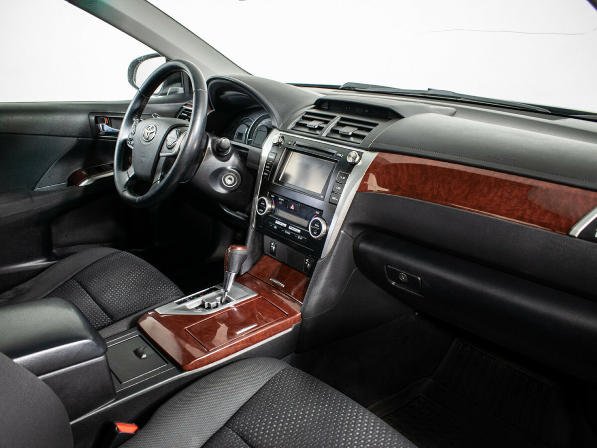 Купить Toyota Camry с пробегом. Фото: #8