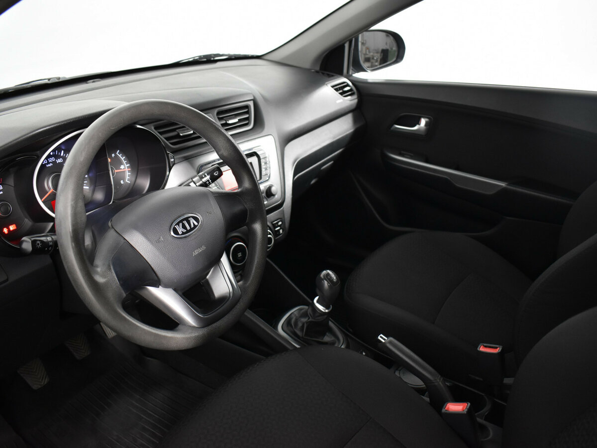 Купить Kia Rio с пробегом. Фото: #8