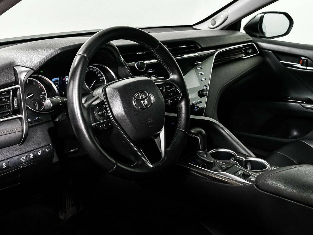 Купить Toyota Camry с пробегом. Фото: #11