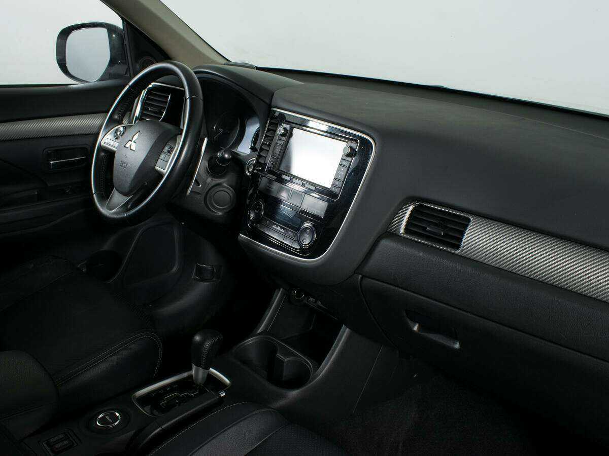 Купить Mitsubishi Outlander с пробегом. Фото: #5
