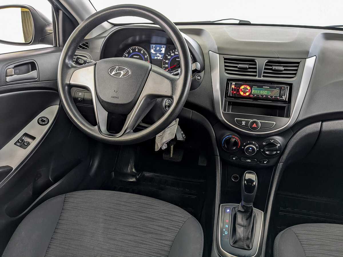 Купить Hyundai Solaris с пробегом. Фото: #23