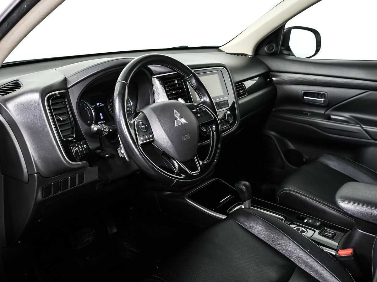 Купить Mitsubishi Outlander с пробегом. Фото: #11