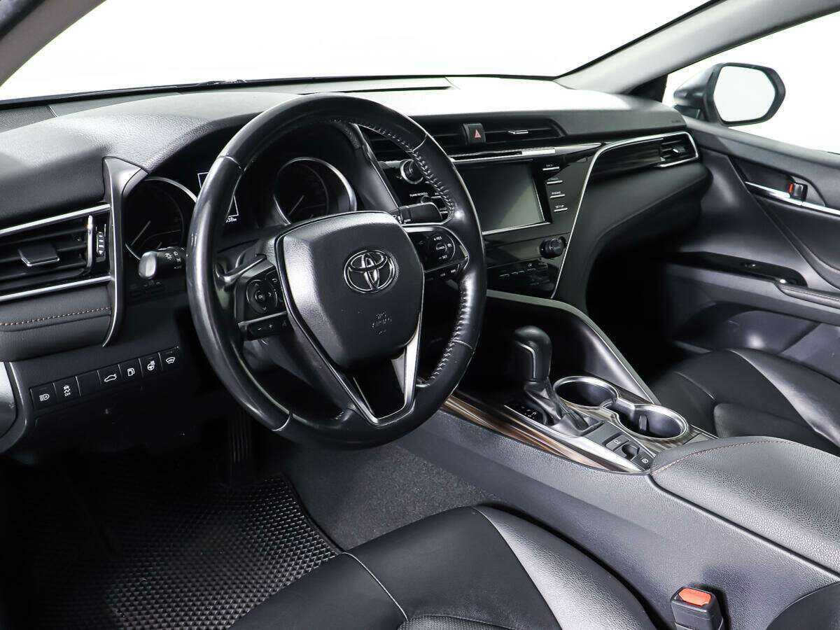 Купить Toyota Camry с пробегом. Фото: #12