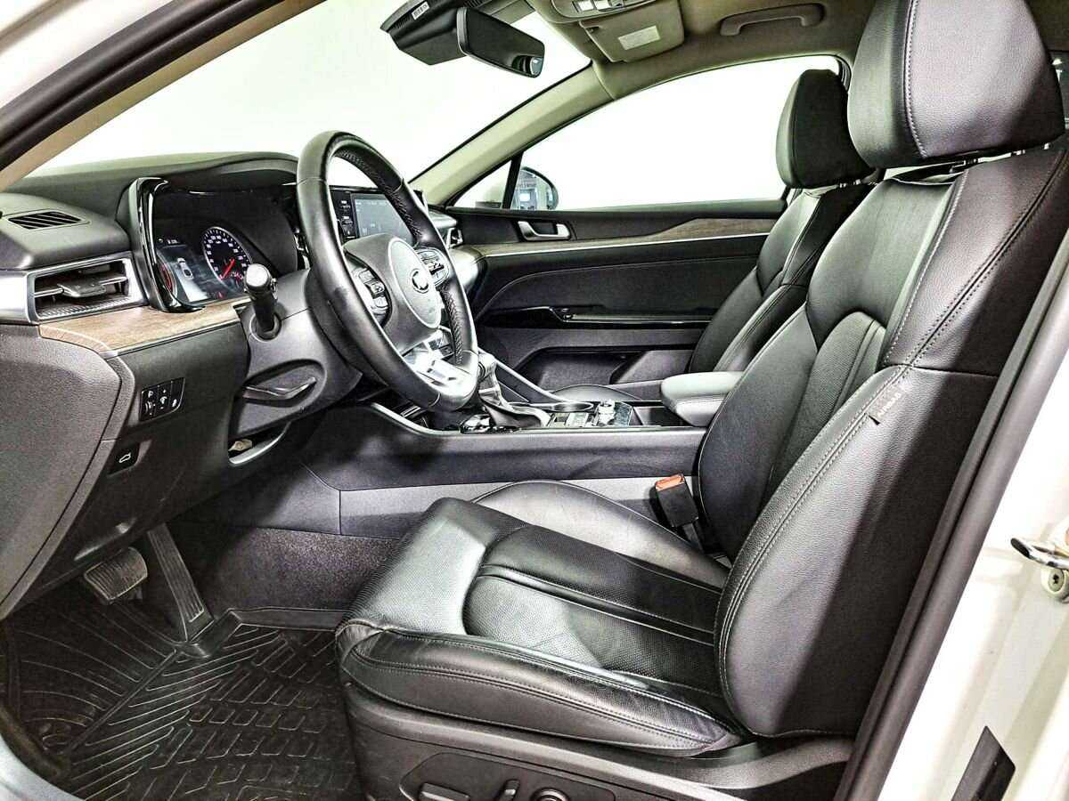 Купить Kia K5 с пробегом. Фото: #13
