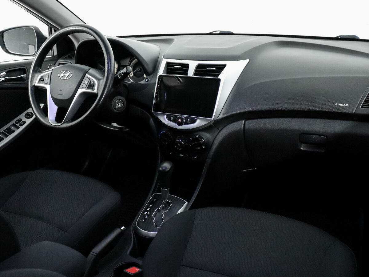 Купить Hyundai Solaris с пробегом. Фото: #8