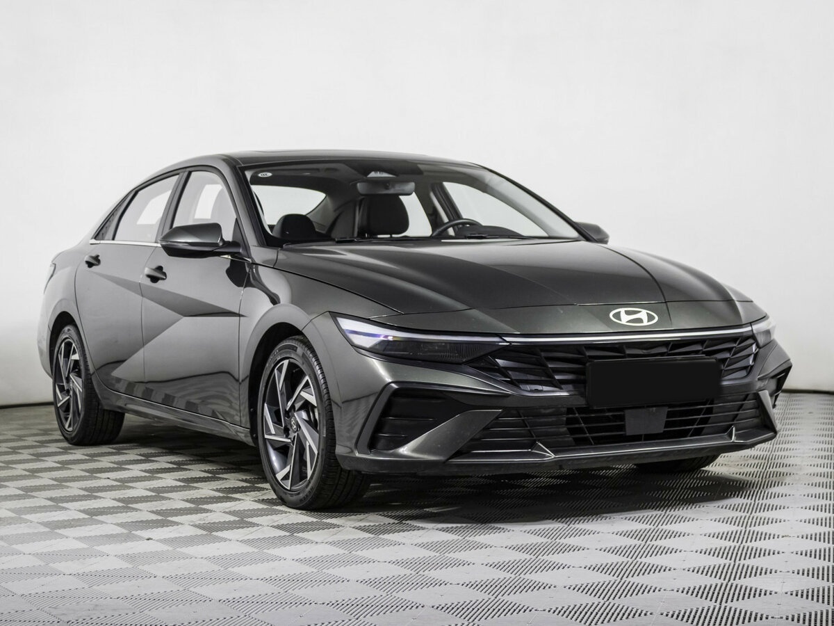 Купить Hyundai Elantra с пробегом. Фото: #2