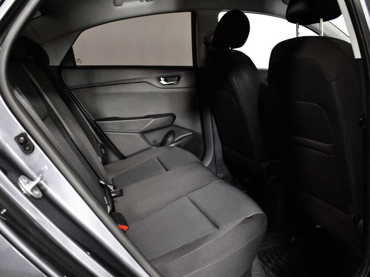 Купить Hyundai Solaris с пробегом. Фото: #9