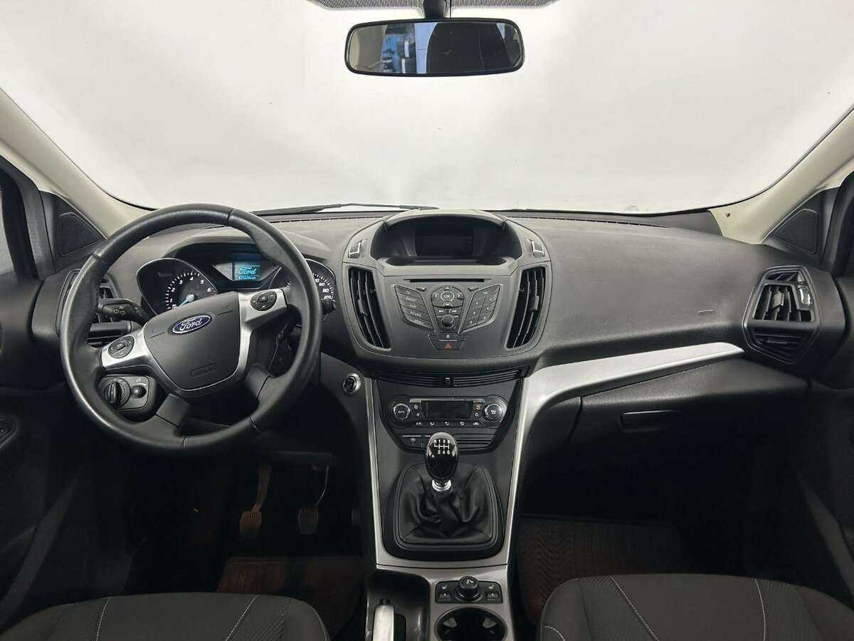 Купить Ford Kuga с пробегом. Фото: #6