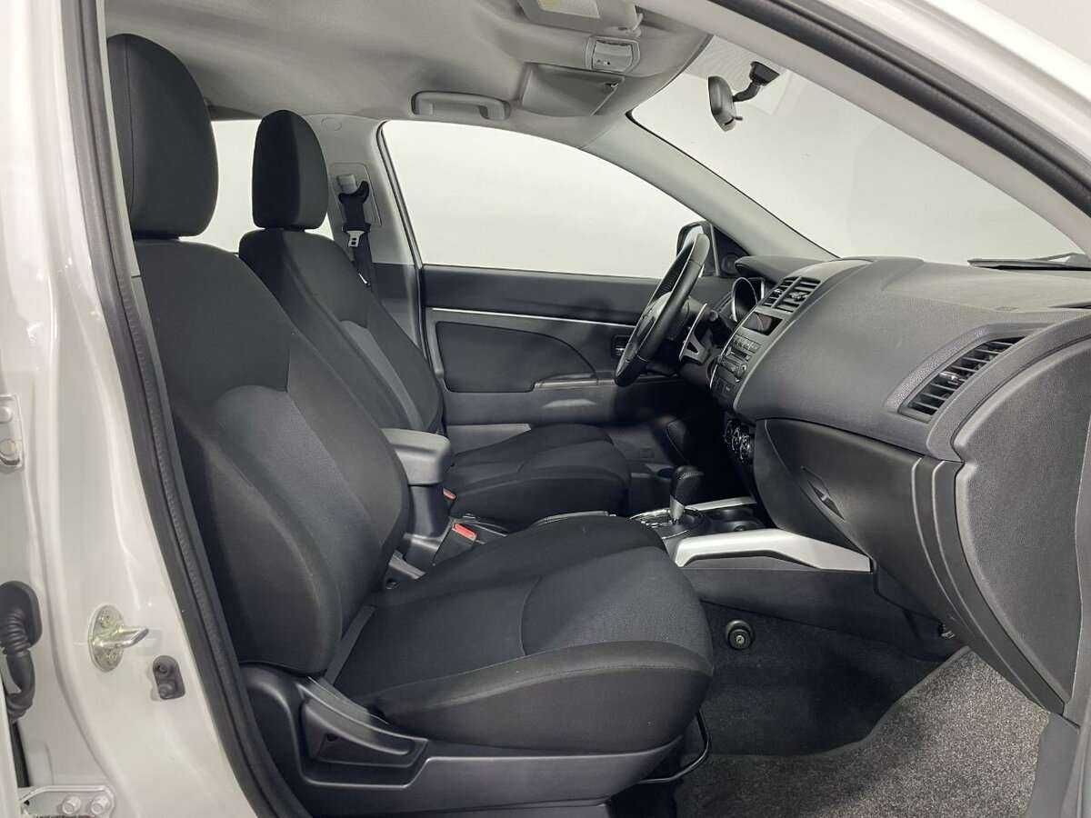 Купить Mitsubishi ASX с пробегом. Фото: #13