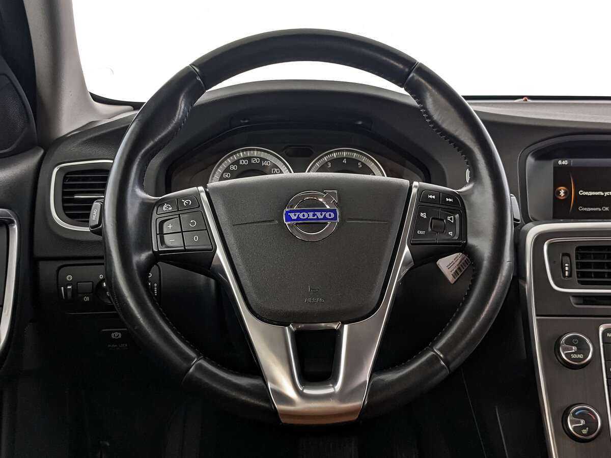 Купить Volvo S60 с пробегом. Фото: #19