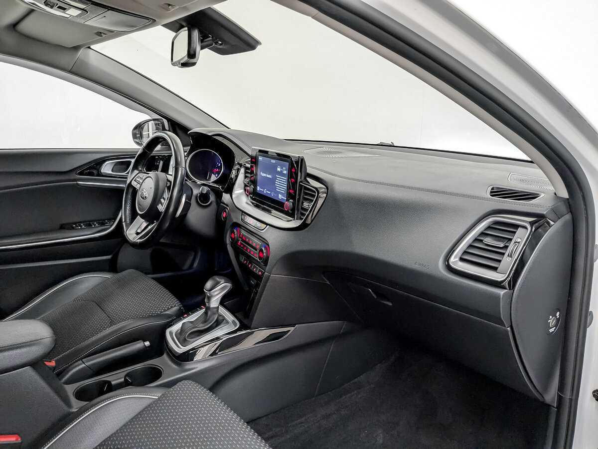 Купить Kia Ceed с пробегом. Фото: #11