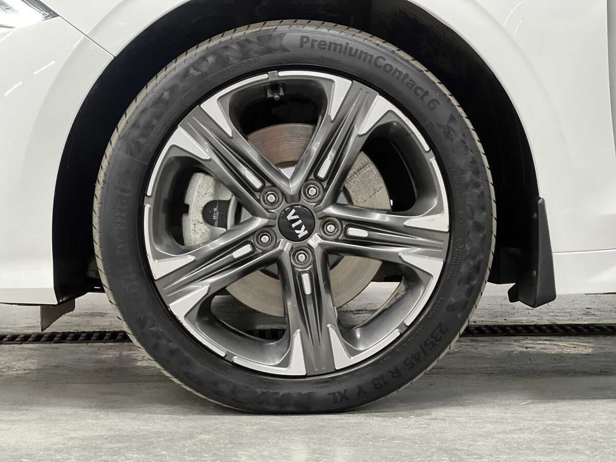 Купить Kia K5 с пробегом. Фото: #17