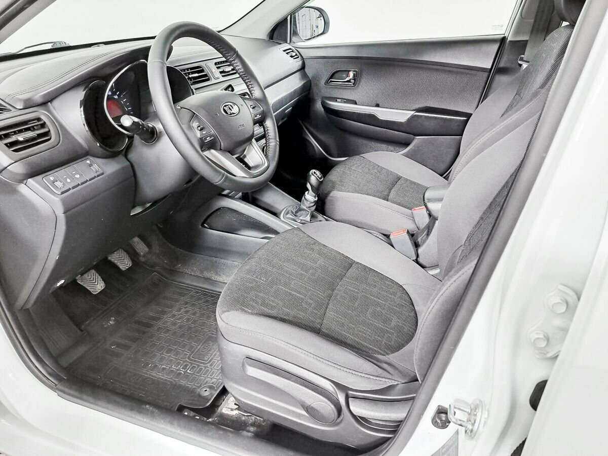 Купить Kia Rio с пробегом. Фото: #13