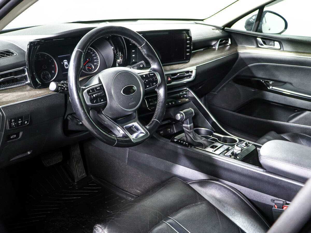Купить Kia K5 с пробегом. Фото: #13