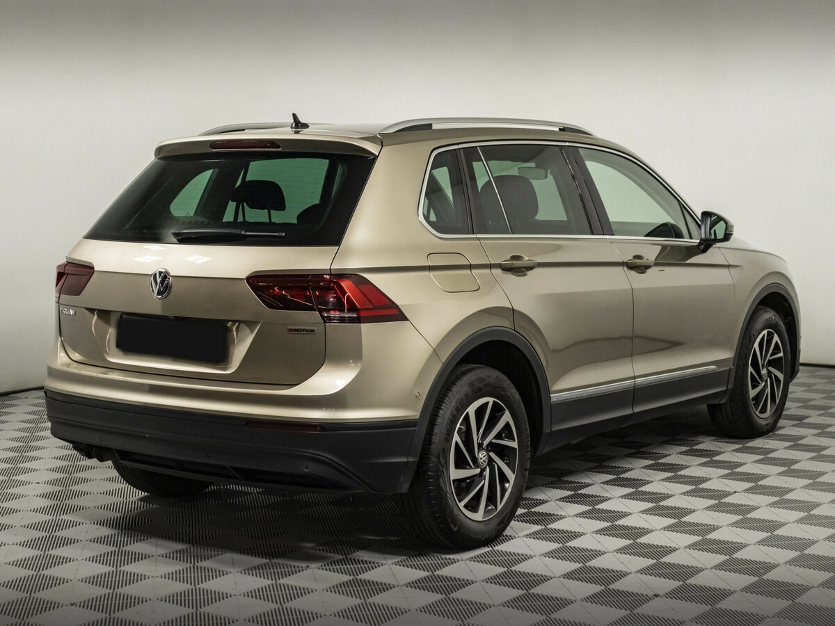 Купить Volkswagen Tiguan с пробегом. Фото: #3