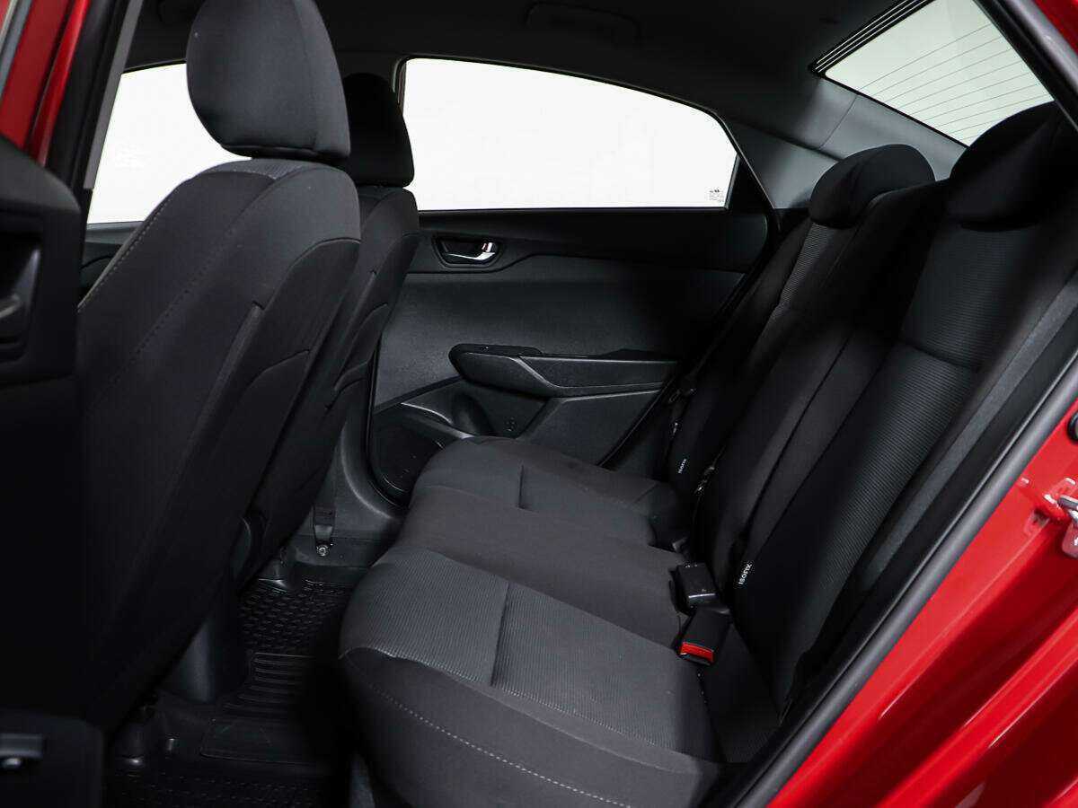 Купить Hyundai Solaris с пробегом. Фото: #9