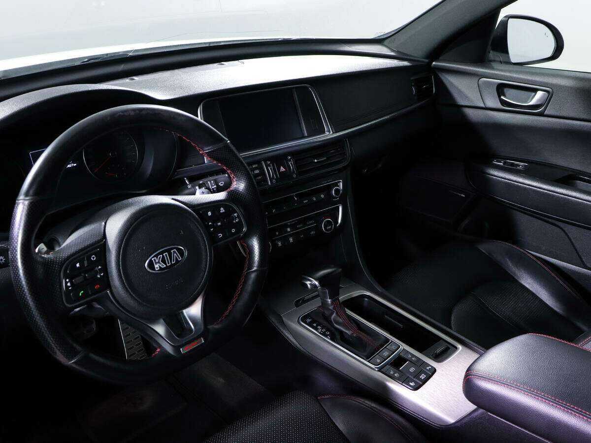 Купить Kia Optima с пробегом. Фото: #10