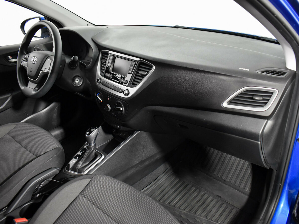 Купить Hyundai Solaris с пробегом. Фото: #11