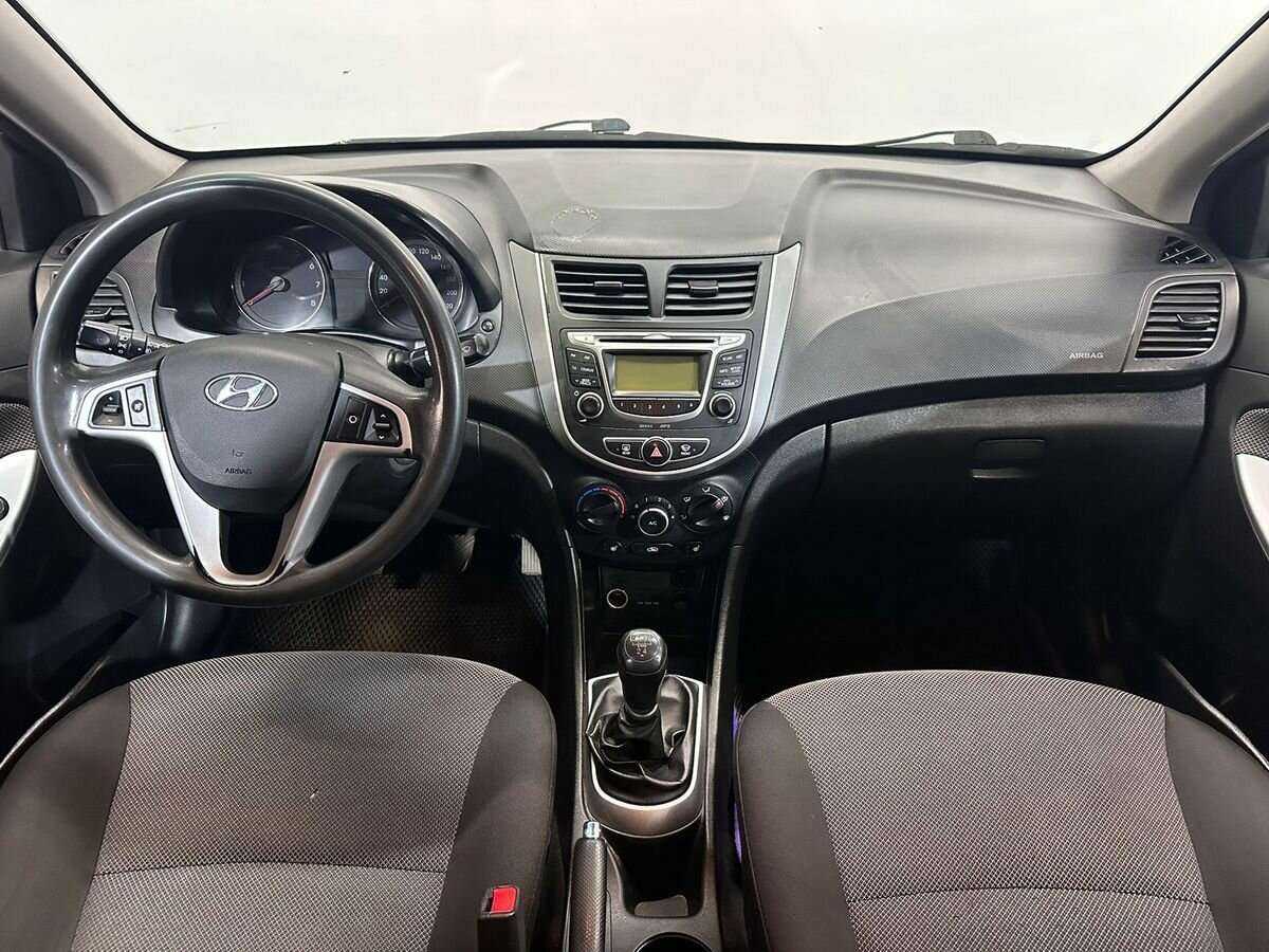 Купить Hyundai Solaris с пробегом. Фото: #8