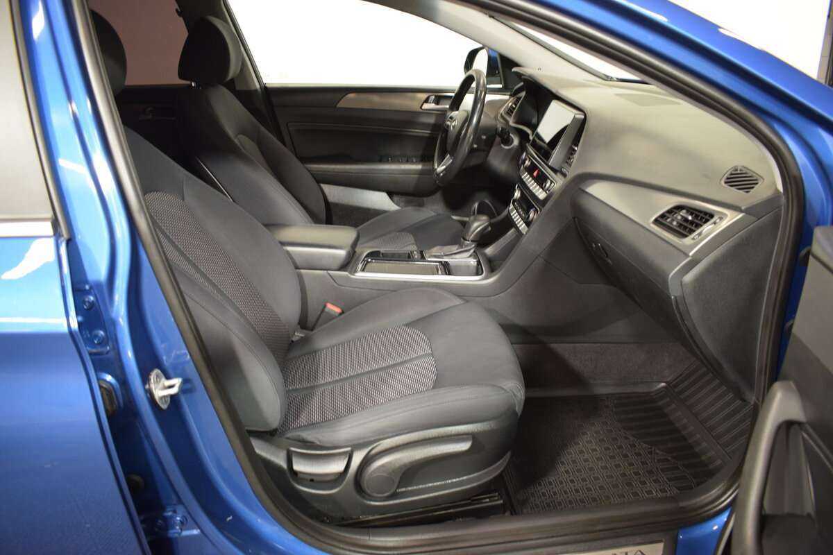 Купить Hyundai Sonata с пробегом. Фото: #10