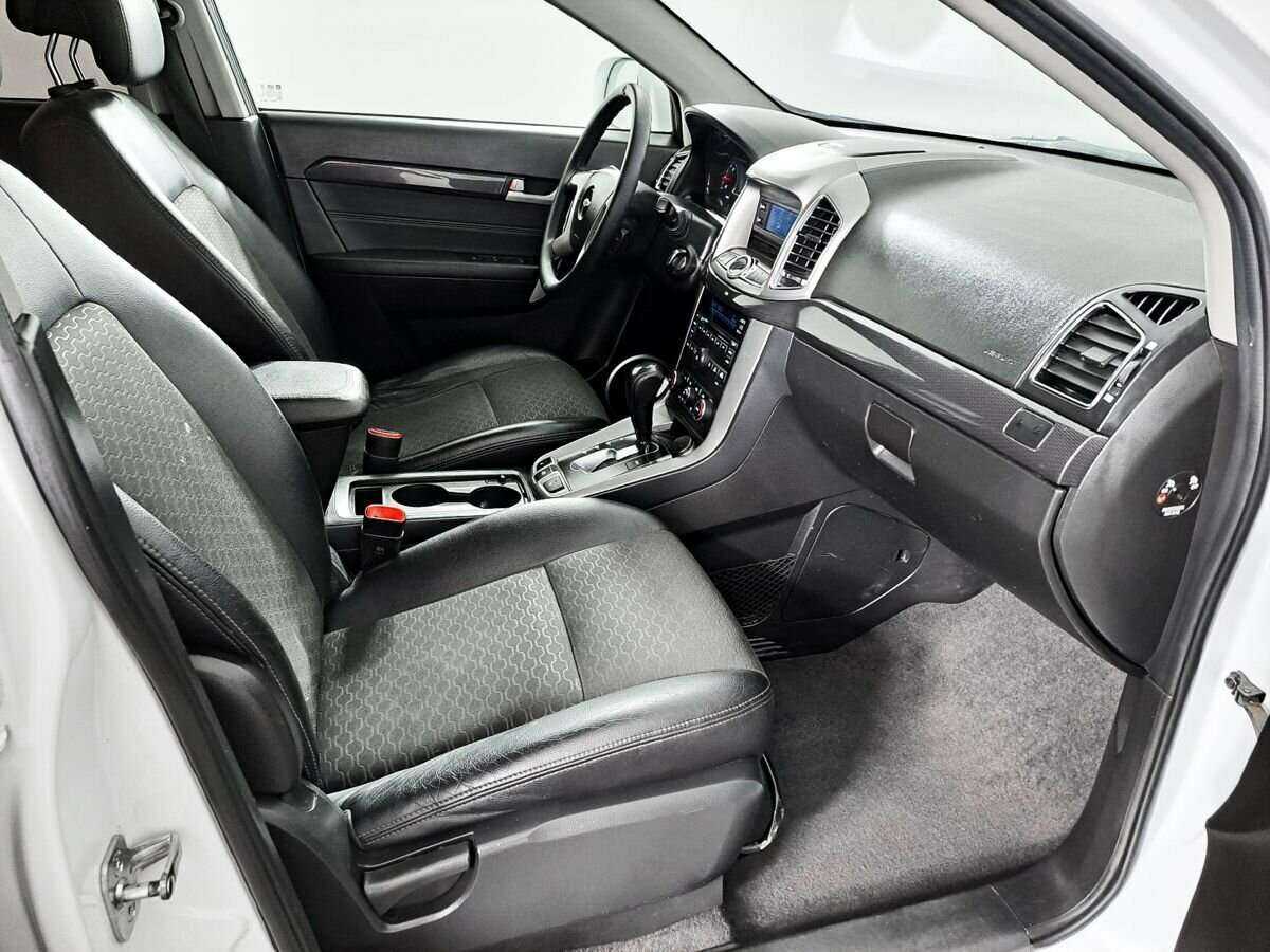 Купить Chevrolet Captiva с пробегом. Фото: #10