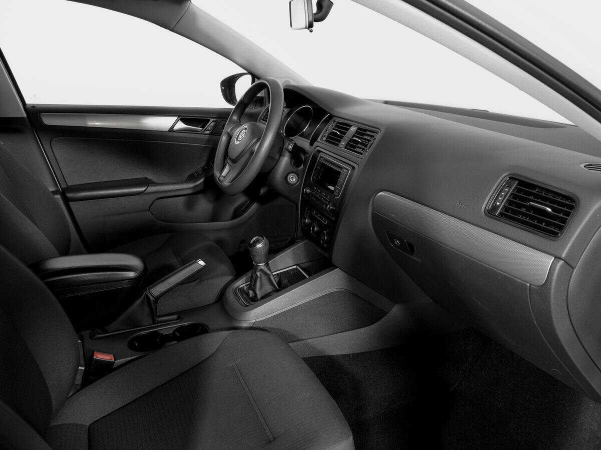 Купить Volkswagen Jetta с пробегом. Фото: #8