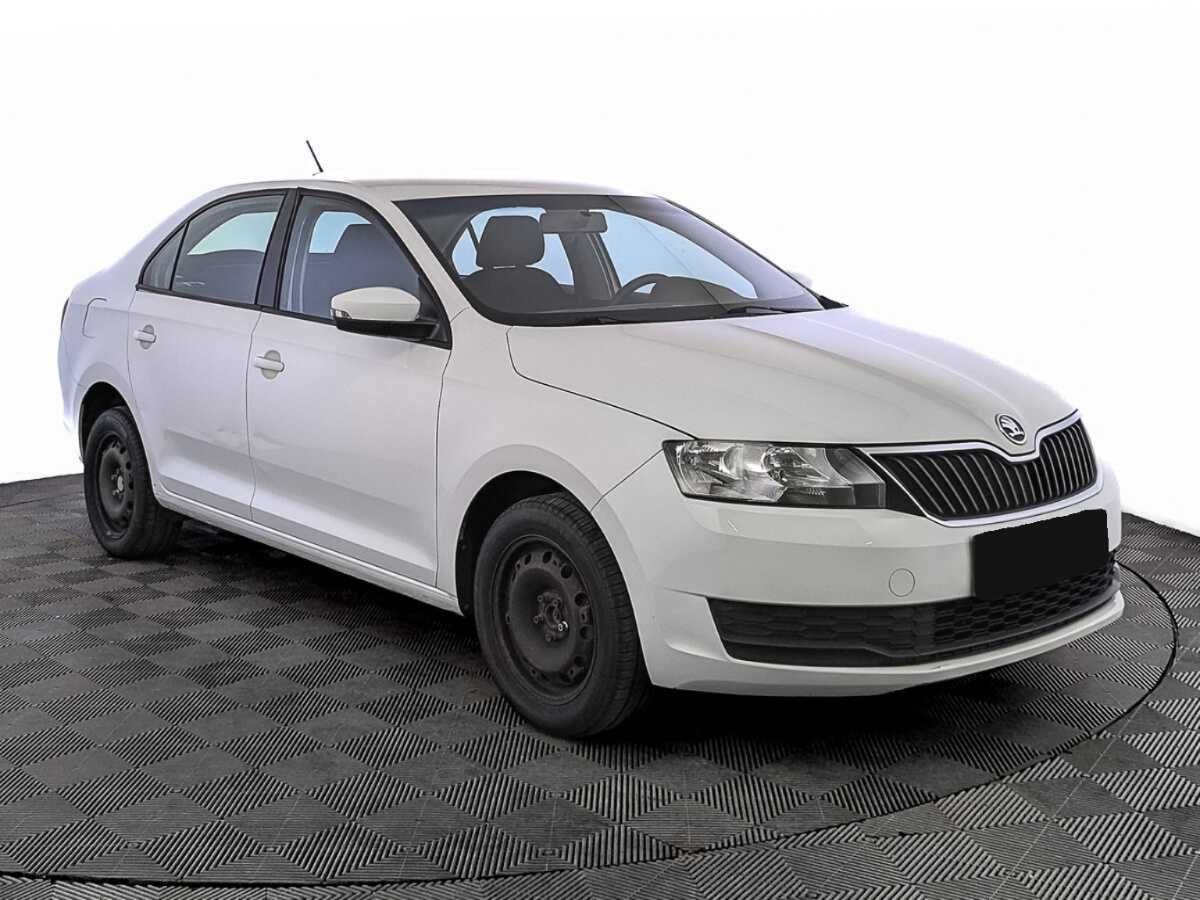 Купить Skoda Rapid с пробегом. Фото: #2