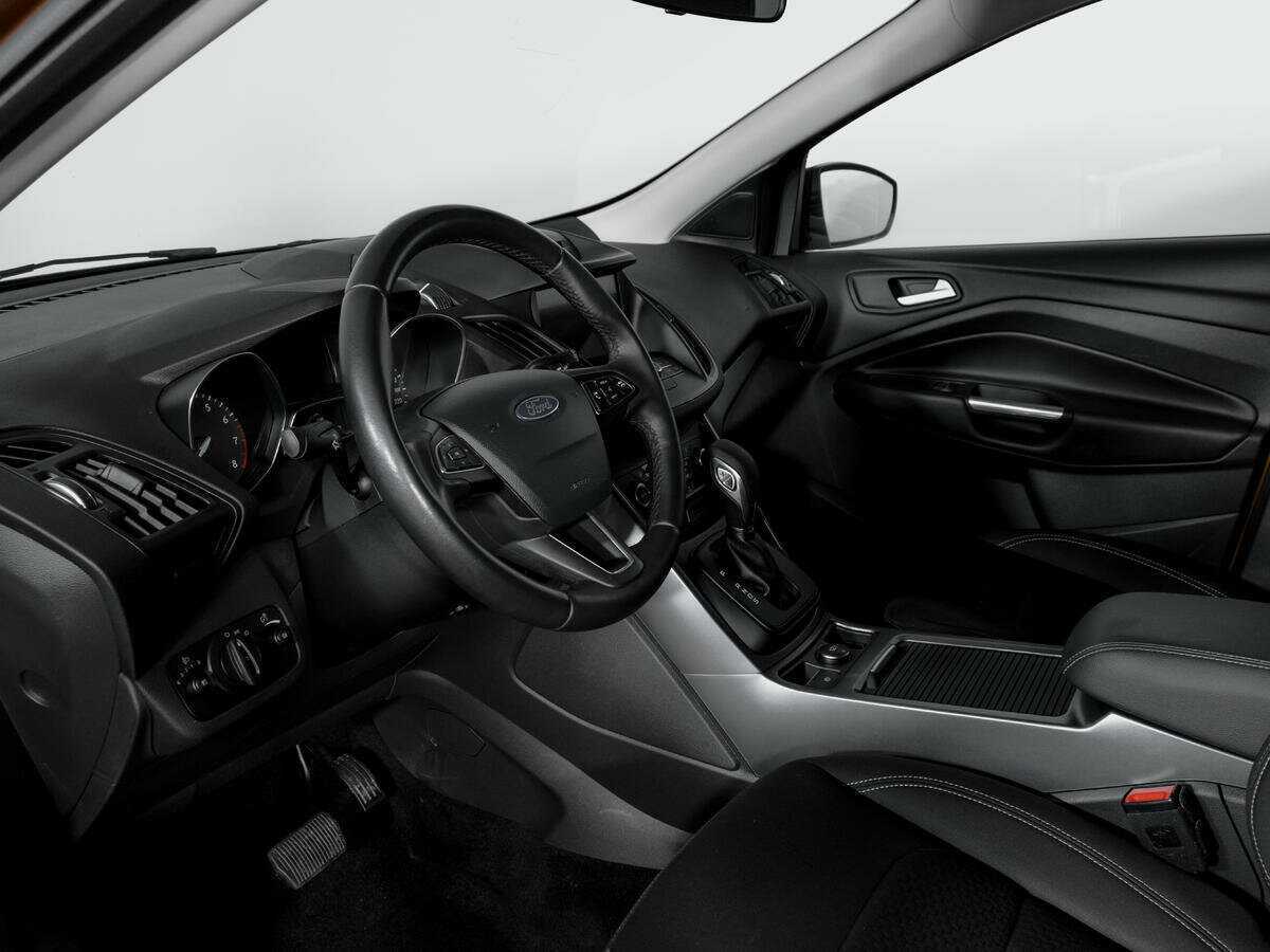 Купить Ford Kuga с пробегом. Фото: #15
