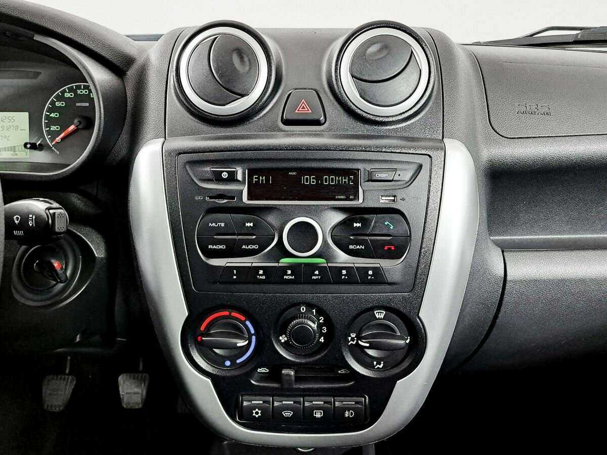 Купить Lada (ВАЗ) Granta с пробегом. Фото: #9