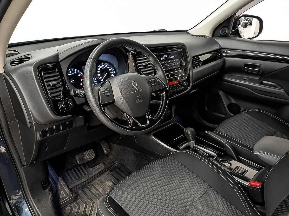 Купить Mitsubishi Outlander с пробегом. Фото: #12