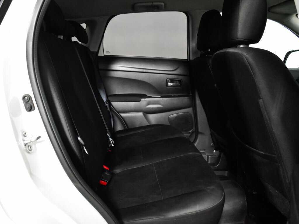 Купить Mitsubishi ASX с пробегом. Фото: #9