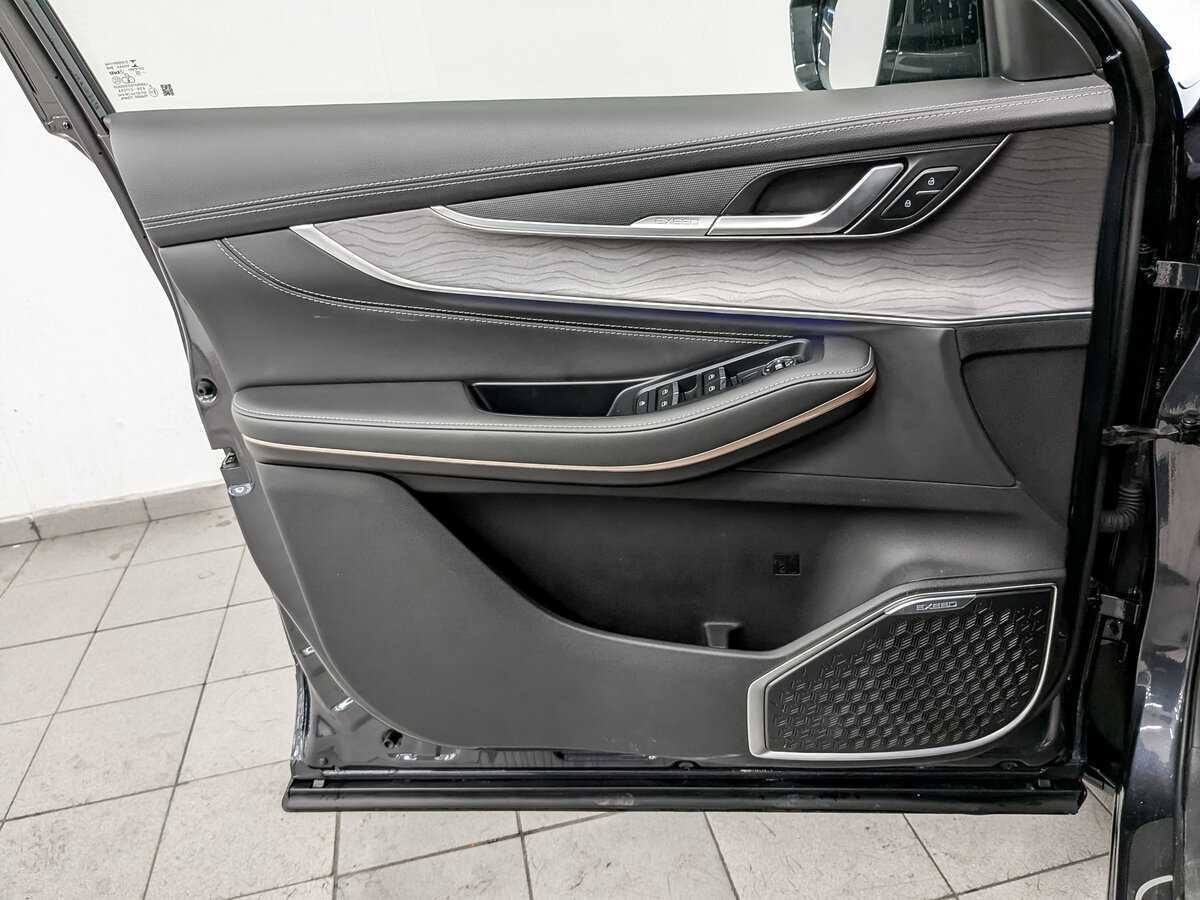 Купить EXEED LX с пробегом. Фото: #18