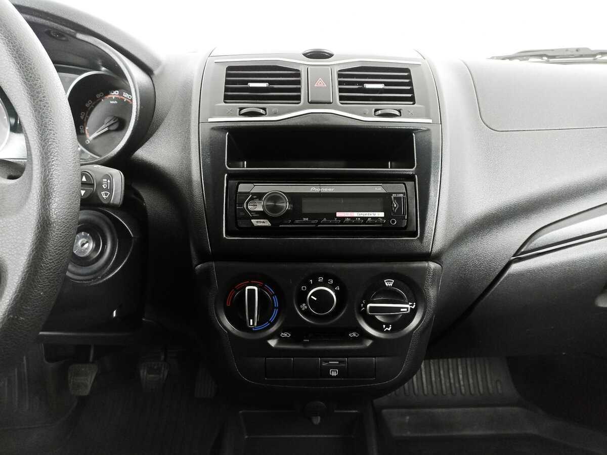 Купить Lada (ВАЗ) Granta с пробегом. Фото: #10