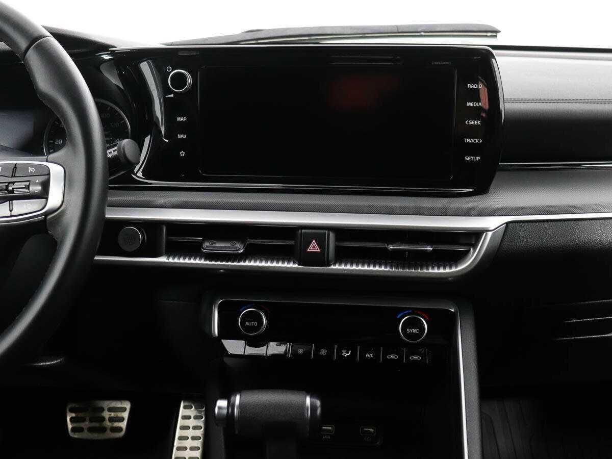 Купить Kia K5 с пробегом. Фото: #13