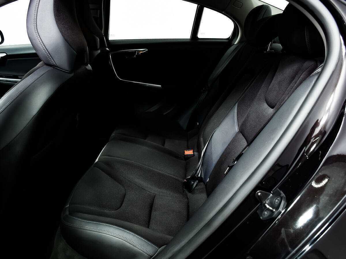 Купить Volvo S60 с пробегом. Фото: #11