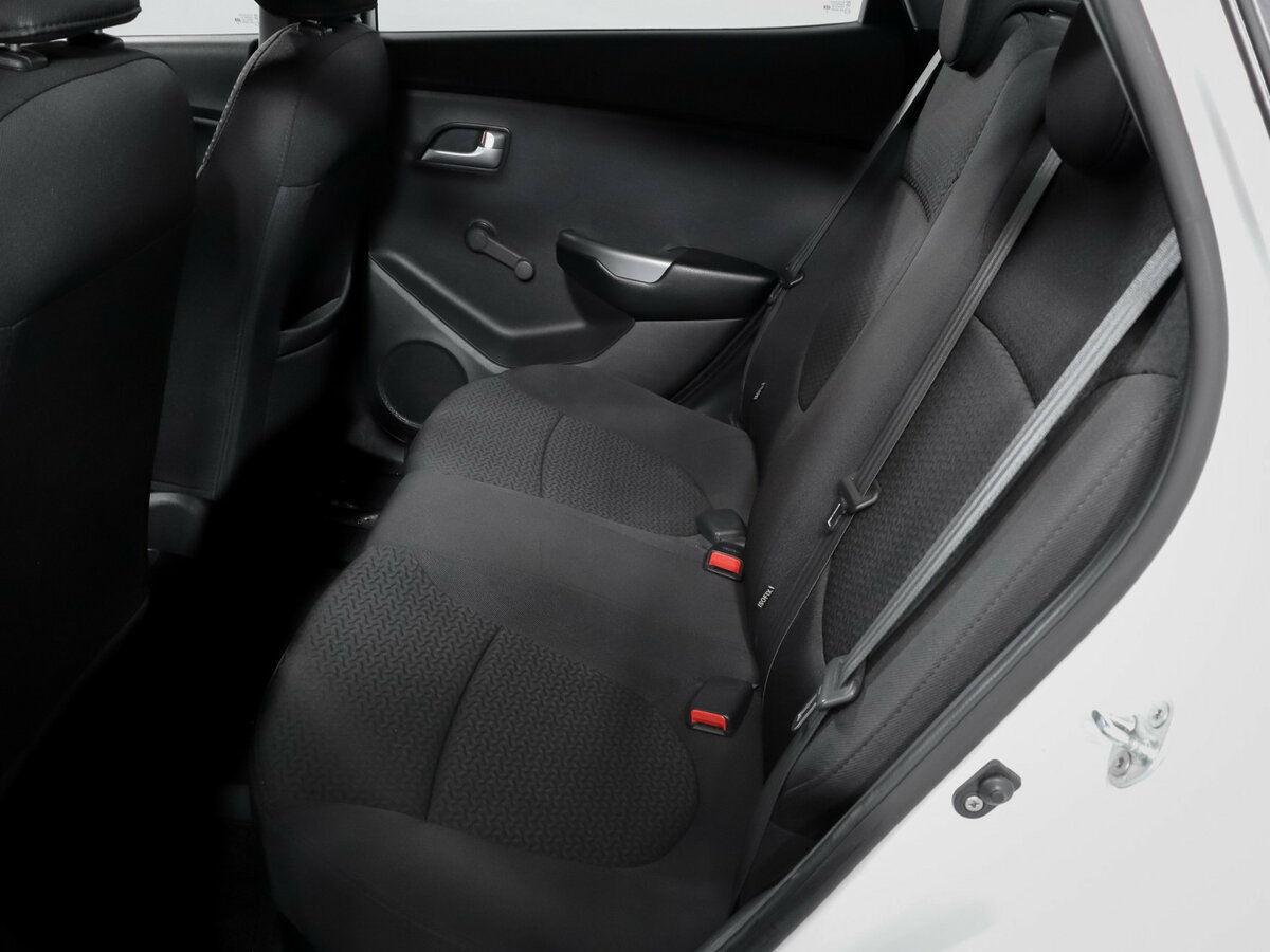 Купить Kia Rio с пробегом. Фото: #7