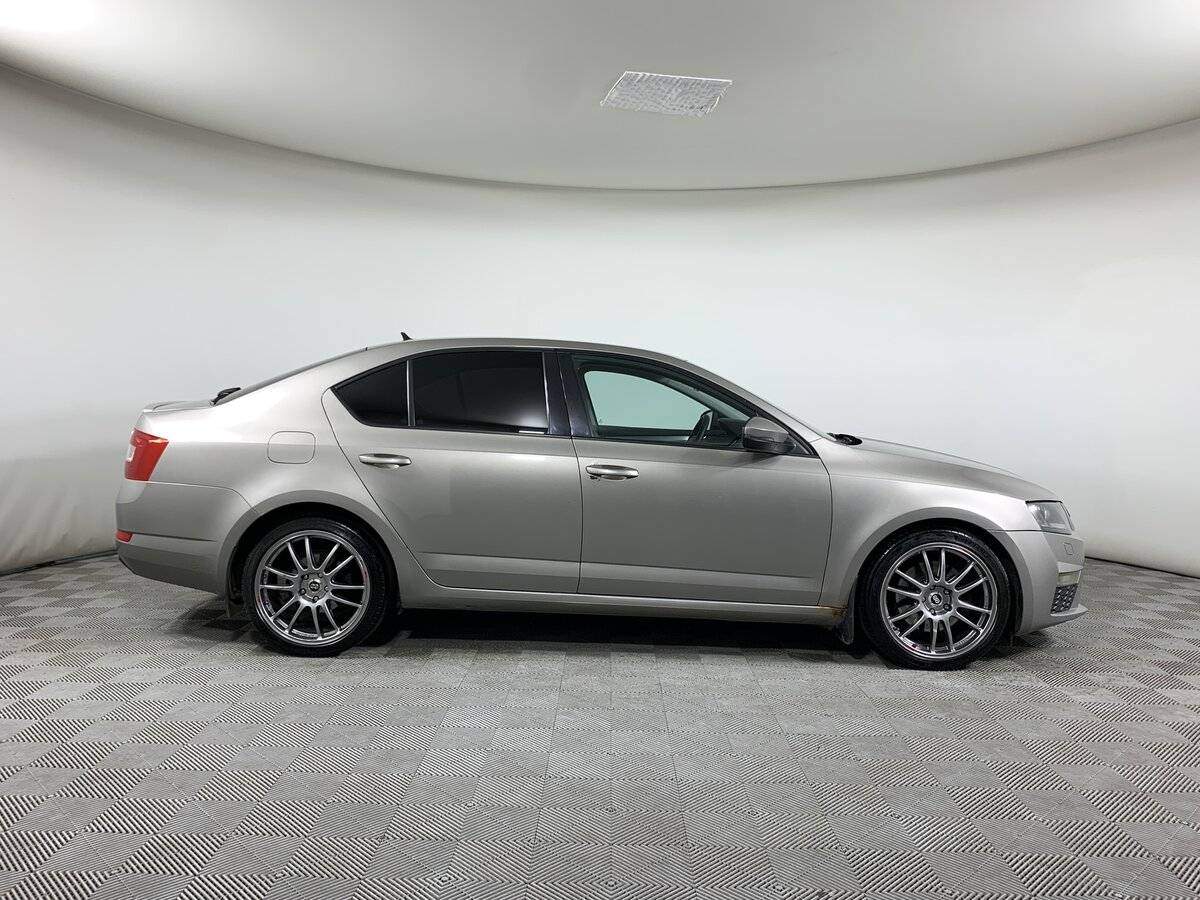 Купить Skoda Octavia с пробегом. Фото: #3