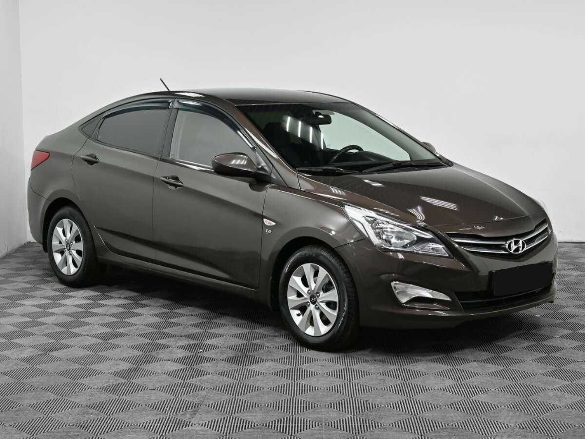 Купить Hyundai Solaris с пробегом. Фото: #2