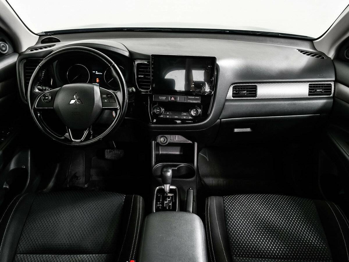 Купить Mitsubishi Outlander с пробегом. Фото: #10