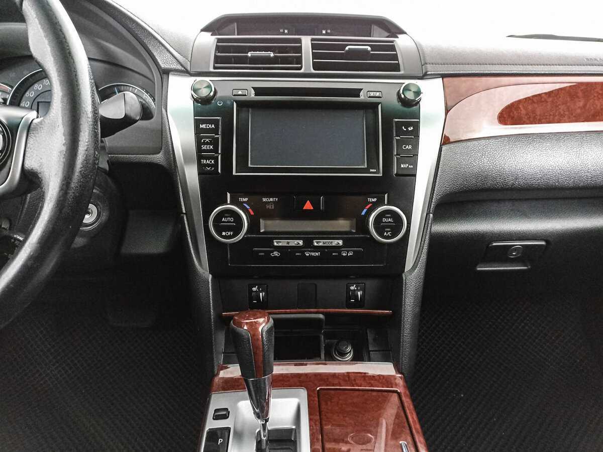 Купить Toyota Camry с пробегом. Фото: #12
