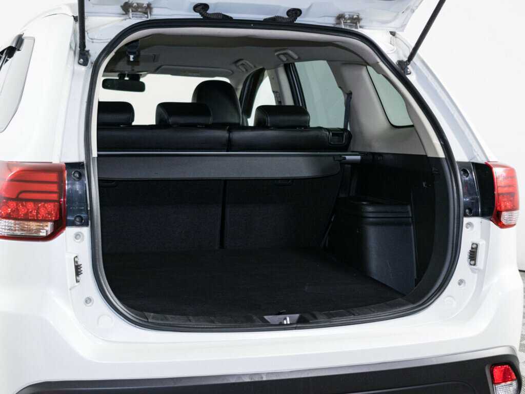 Купить Mitsubishi Outlander с пробегом. Фото: #6