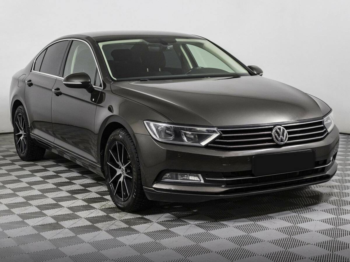 Купить Volkswagen Passat с пробегом. Фото: #2