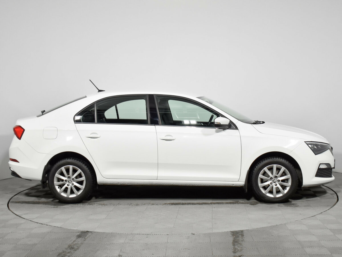 Купить Skoda Rapid с пробегом. Фото: #3