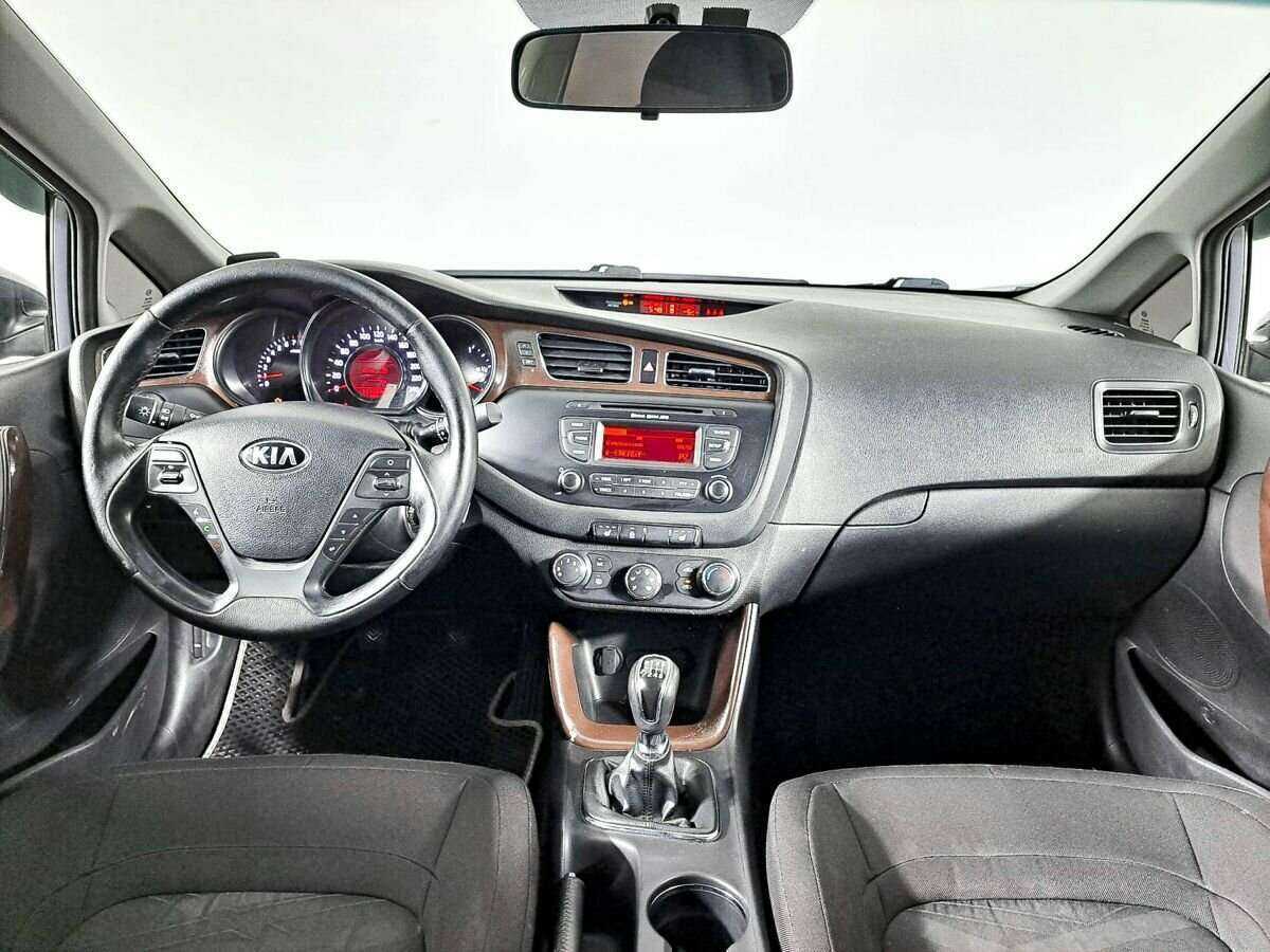 Купить Kia Ceed с пробегом. Фото: #12