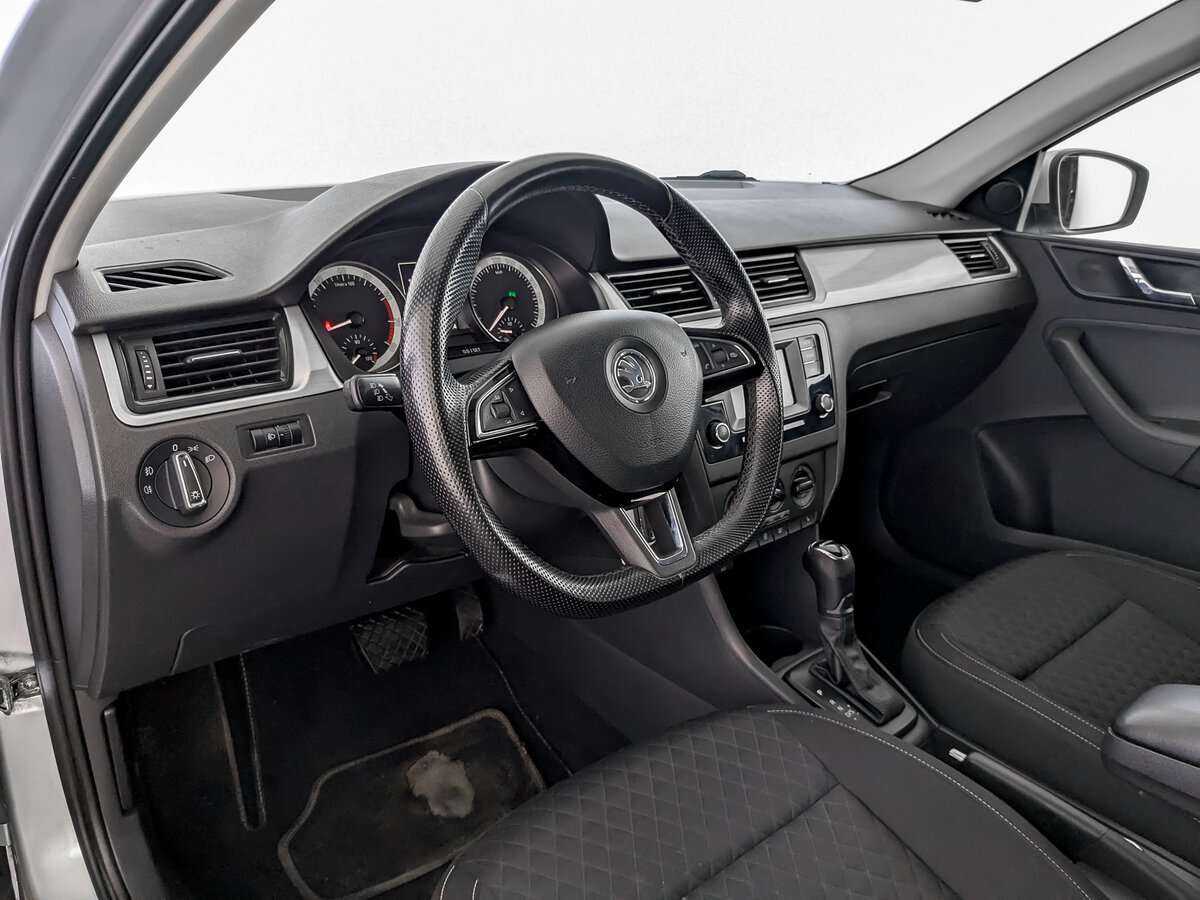 Купить Skoda Rapid с пробегом. Фото: #12