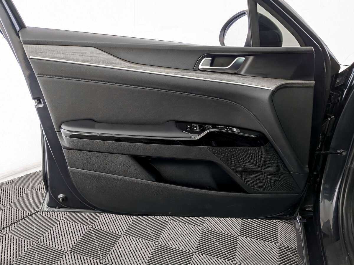 Купить Kia K5 с пробегом. Фото: #14