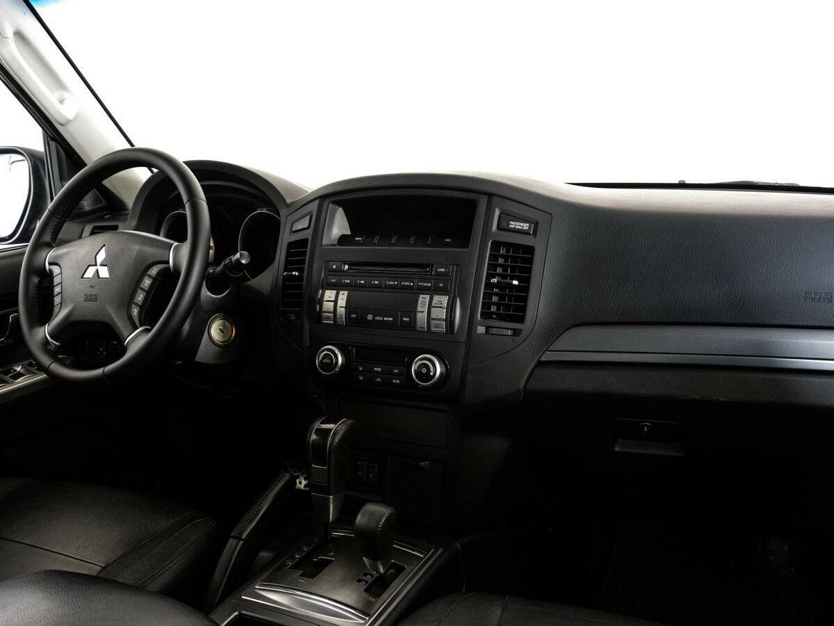 Купить Mitsubishi Pajero с пробегом. Фото: #5