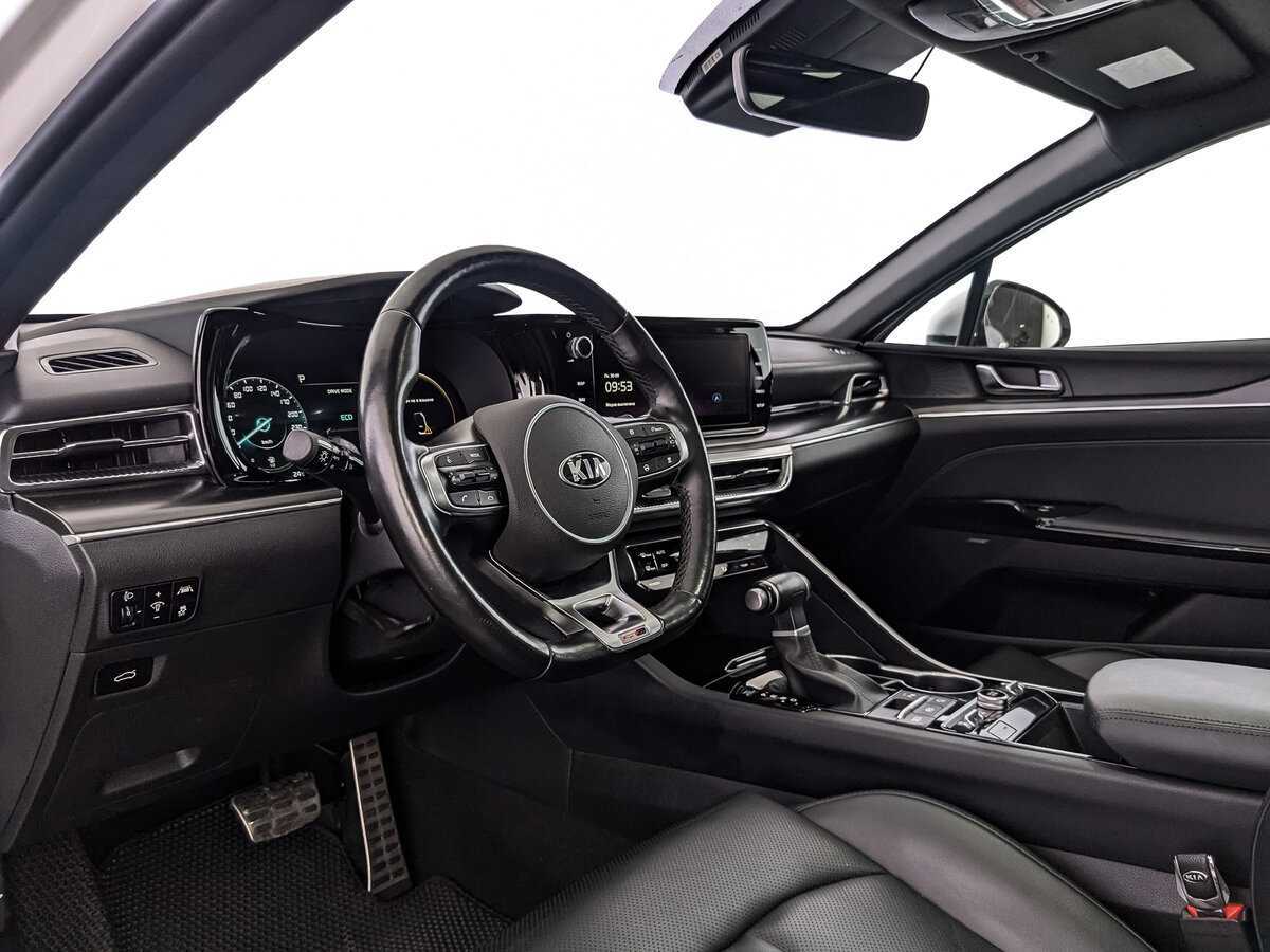 Купить Kia K5 с пробегом. Фото: #14