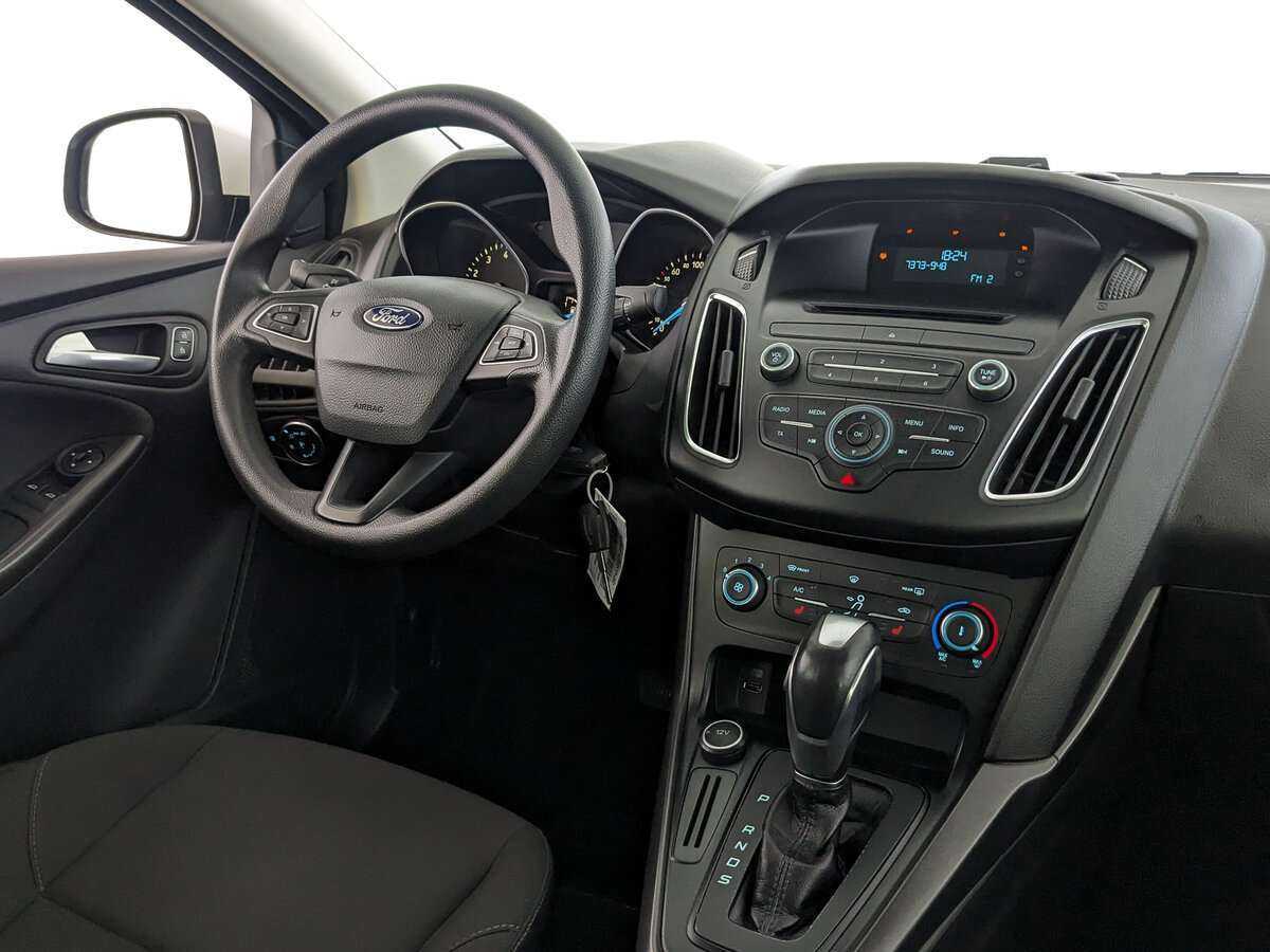 Купить Ford Focus с пробегом. Фото: #21