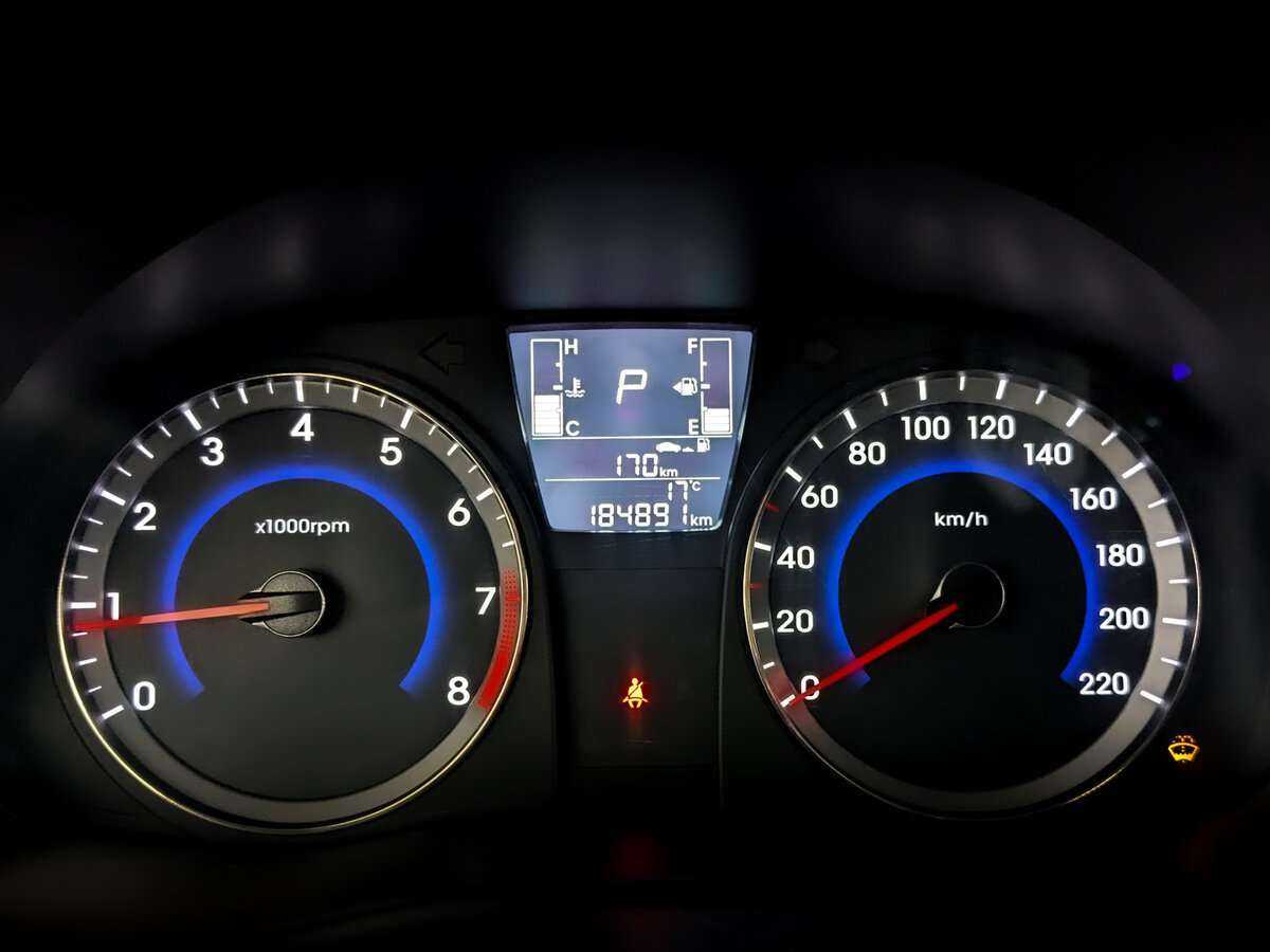Купить Hyundai Solaris с пробегом. Фото: #10